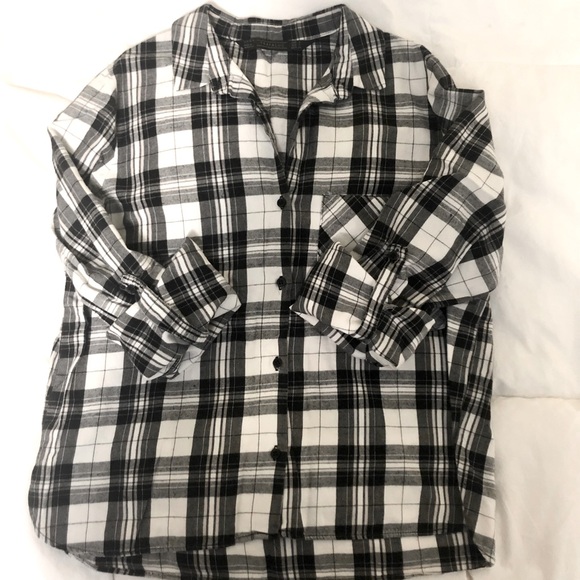 Zara Trafaluc White + Black Plaid Long Sleeve Shirt - Picture 3 of 5